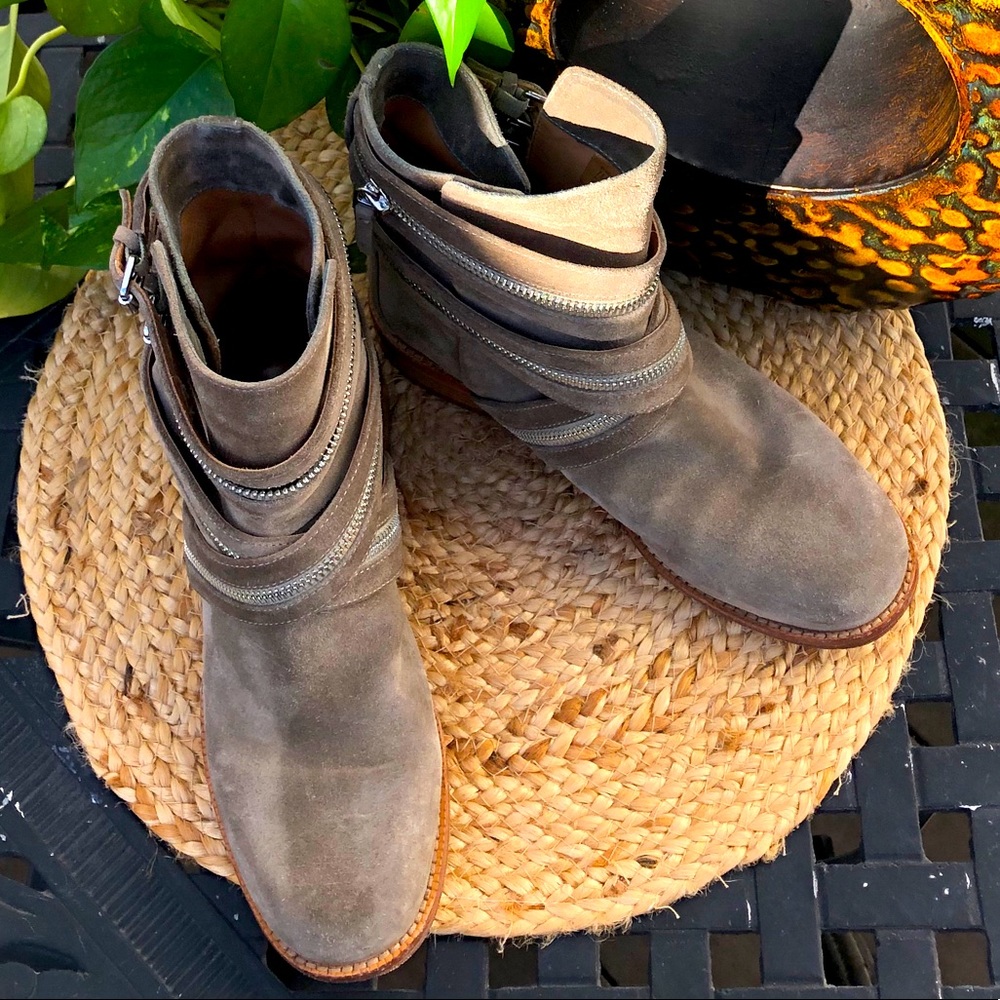 VC Signature Vince Camuto Rosaria Boot - Picture 9 of 10